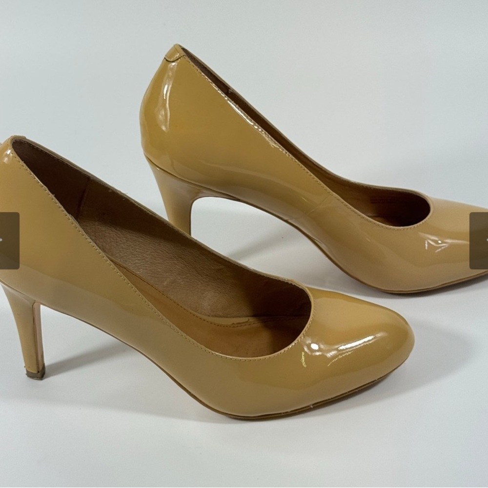 Corso Como Glossy Tan Heels